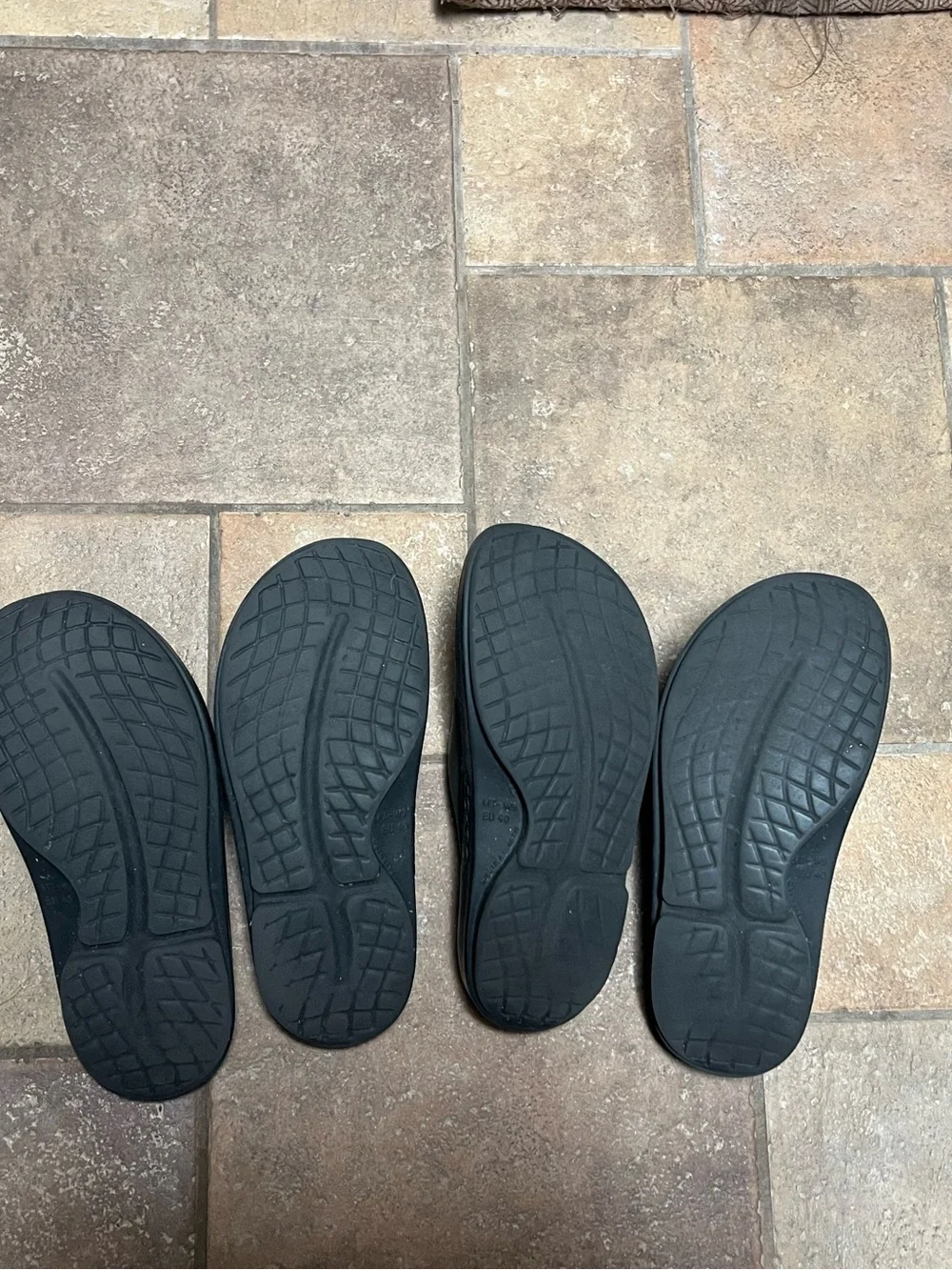 OOFOS Black Replacement Footbeds - Pair of Cushioned Insoles
